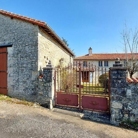 Les Lumas Villa Taize-Aizie Exterior photo